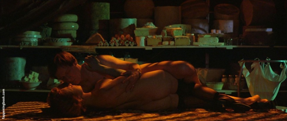 Helen Mirren Erotic scenes