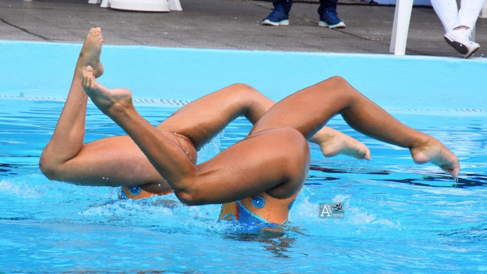 Drying into the water of a woman