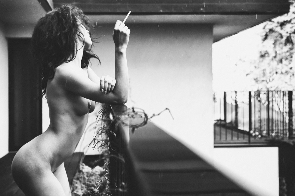 Smoking young girls nude