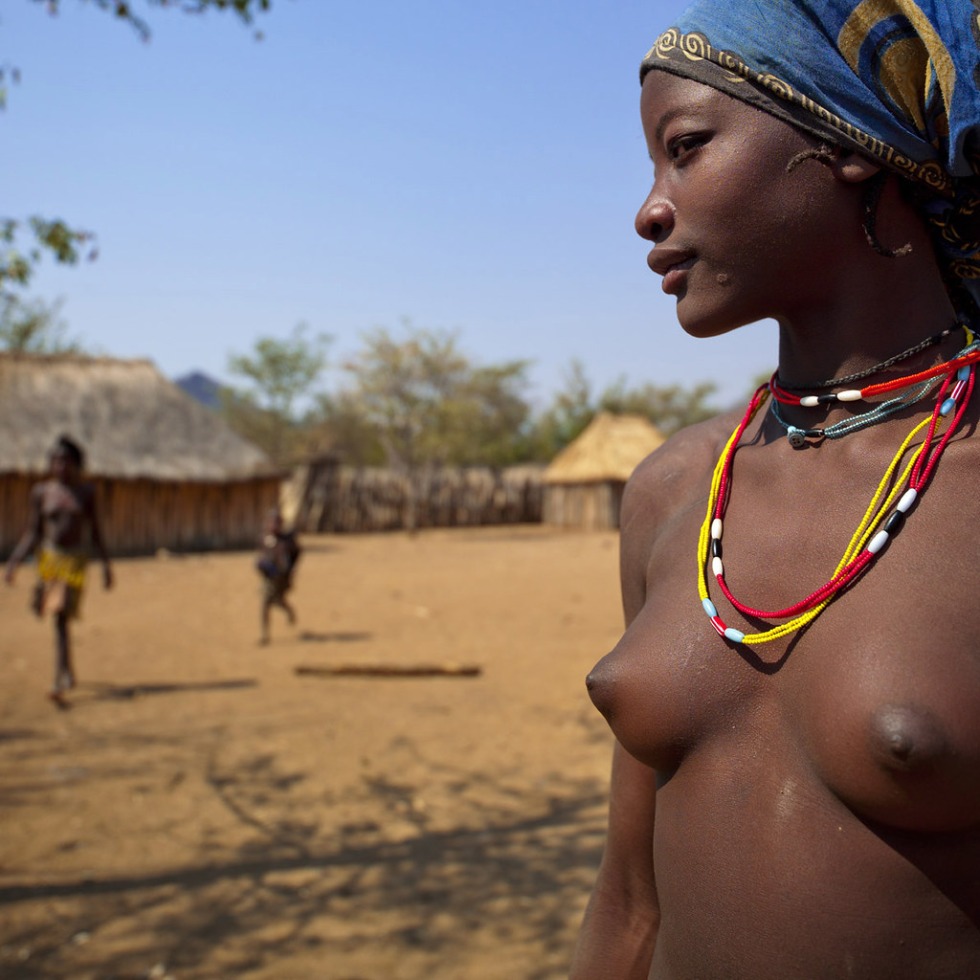 Naked women of African tribes