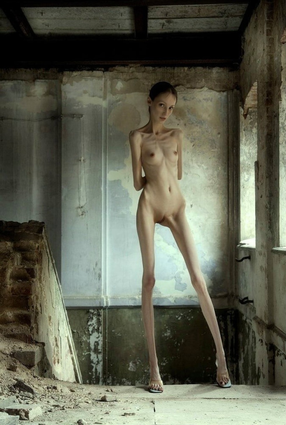 Naked anorexic women