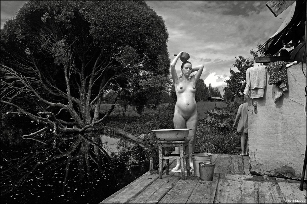 Naked women in the village of Retro