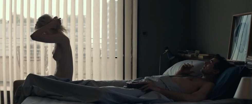 Elizabeth Debiki Scene Nude