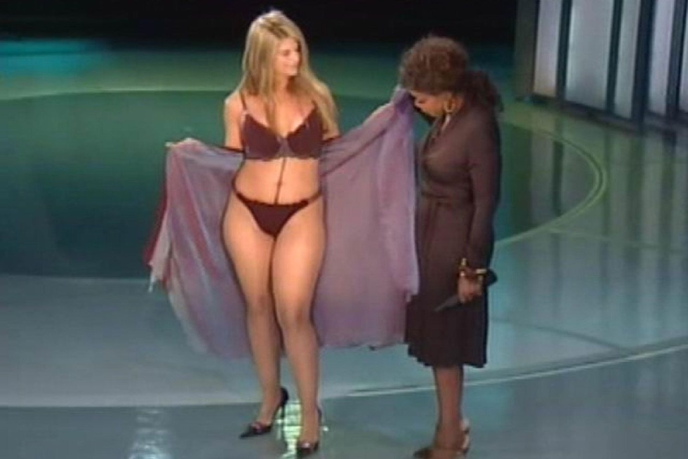 Kursti Ellie in a swimsuit 2020