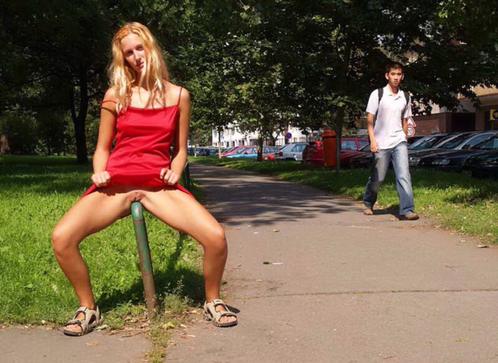 Girls without panties on the street