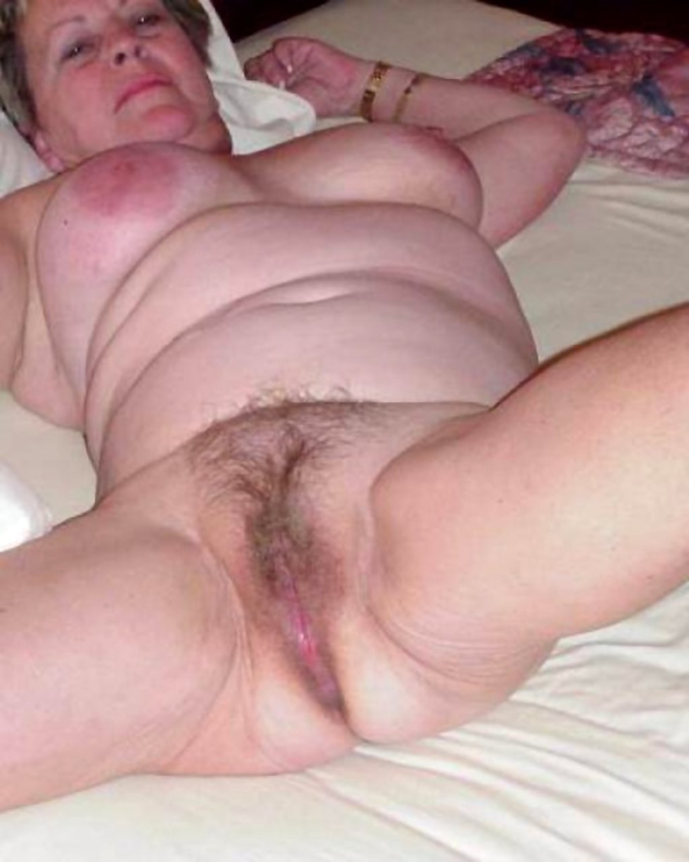 Old thick grandmothers without panties