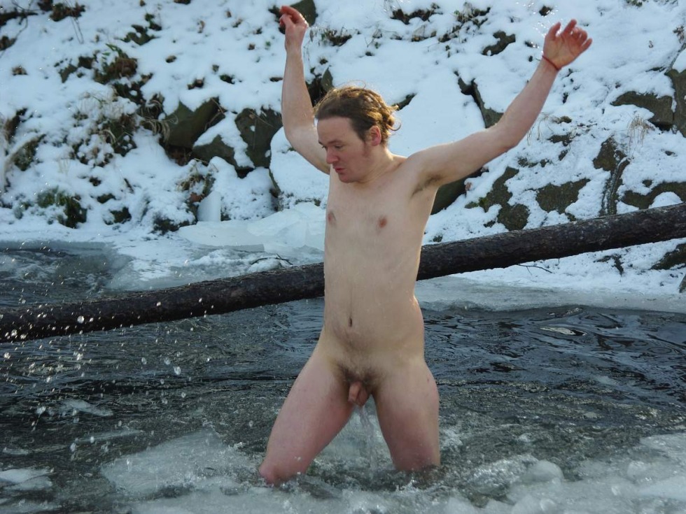 Guys swim without panties