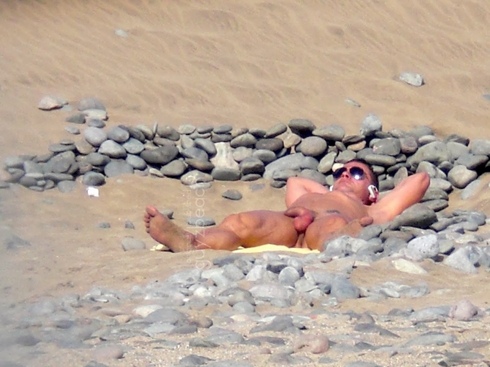 Excursion on the nudic beach