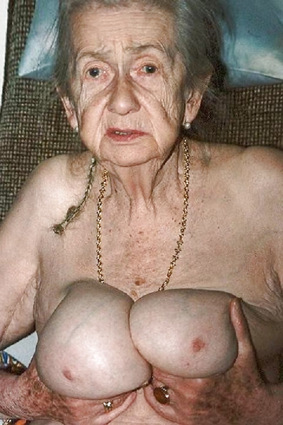 Photo gallery of naked old women