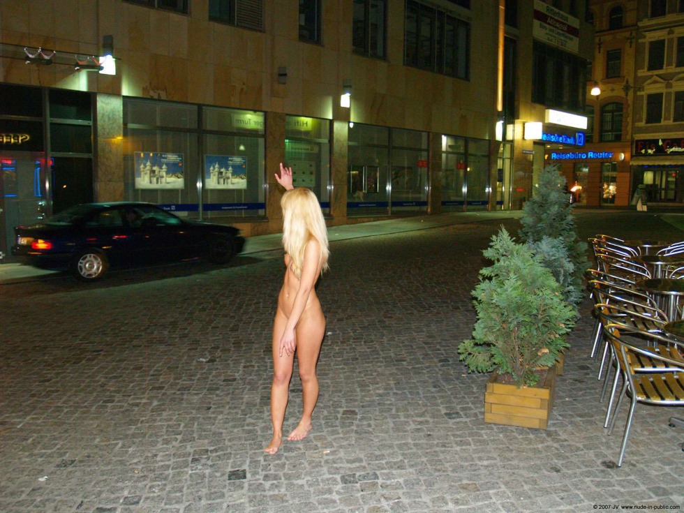Naked on Nizhny Novgorod Street