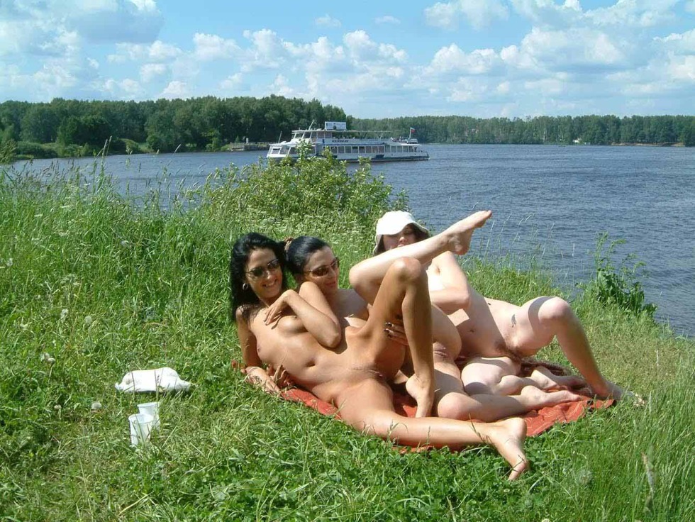 Picnic naked on the river Private