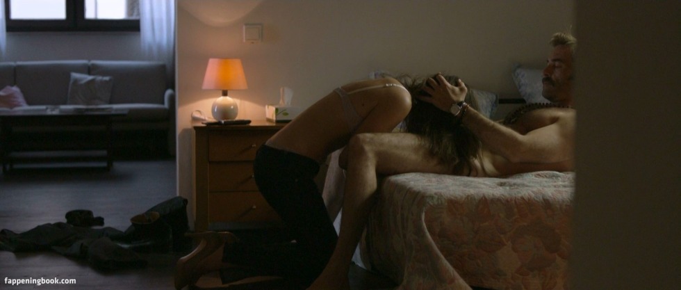 Elizabeth Olsen erotic scenes