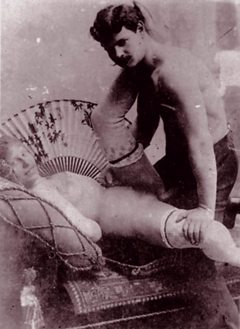 Old erotic pictures