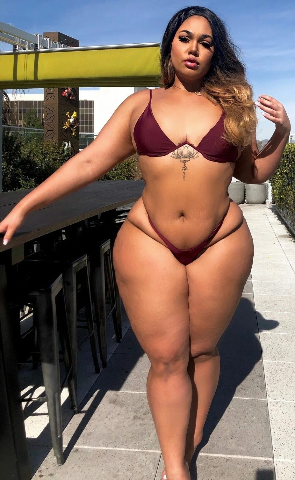 Huge wide hips