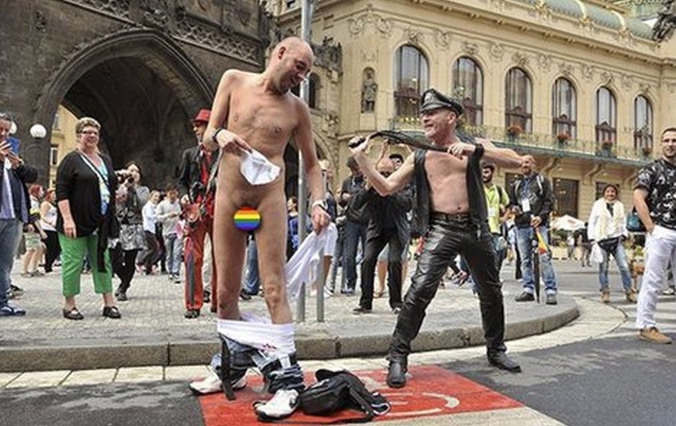 Naked parades in Britain