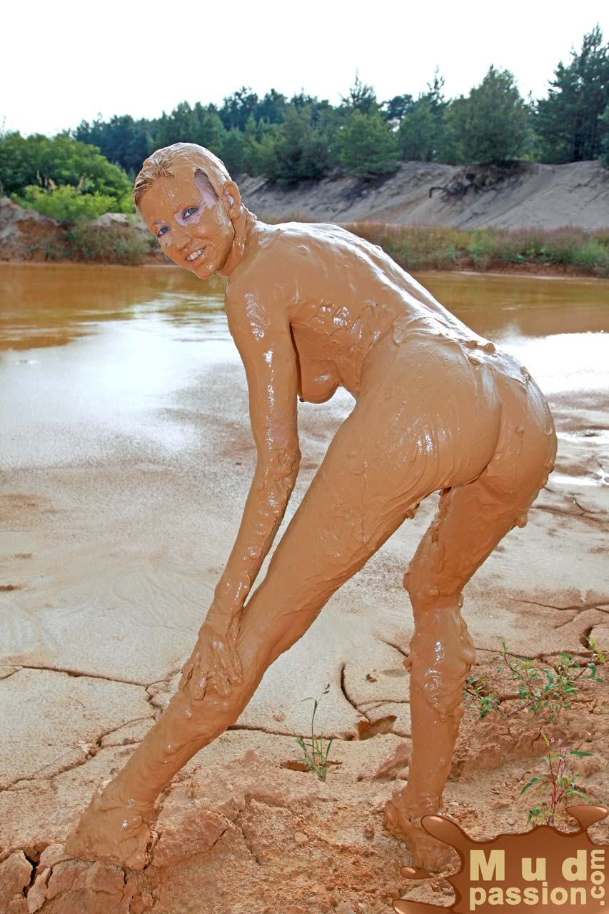 Naked girls in mud