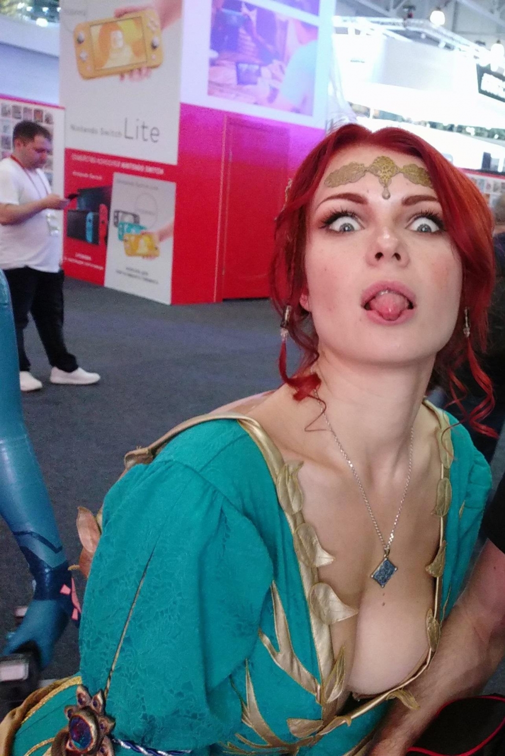 Irina Meyer Cosplay Mera