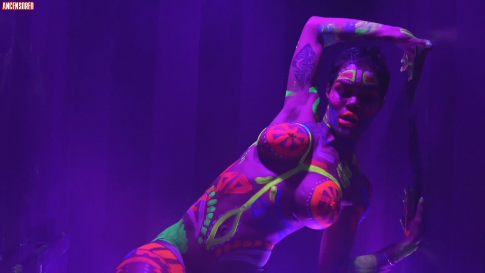 Teena Taylor photo naked