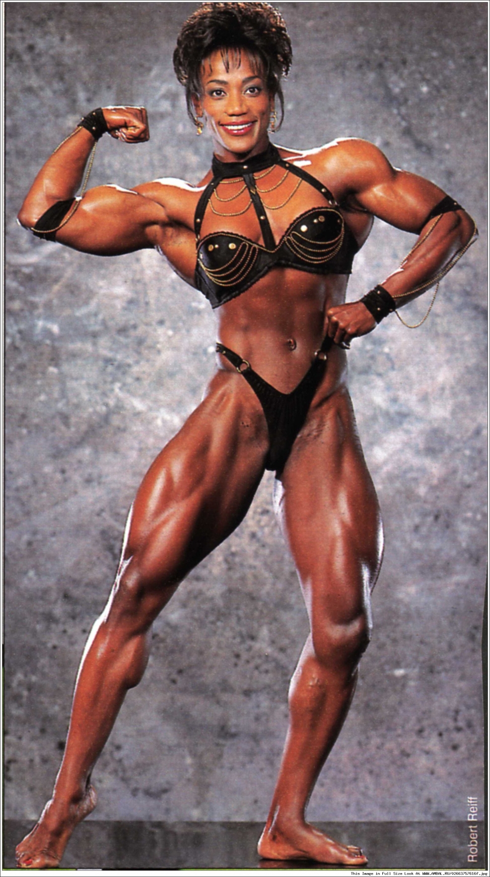 Fitness Model Larissa Reis Nude