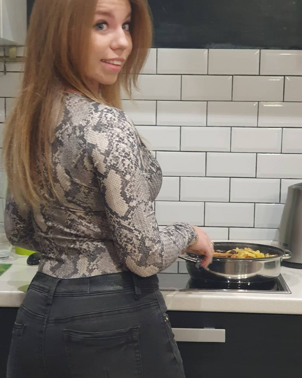 Ripping Nylon Socks Animation