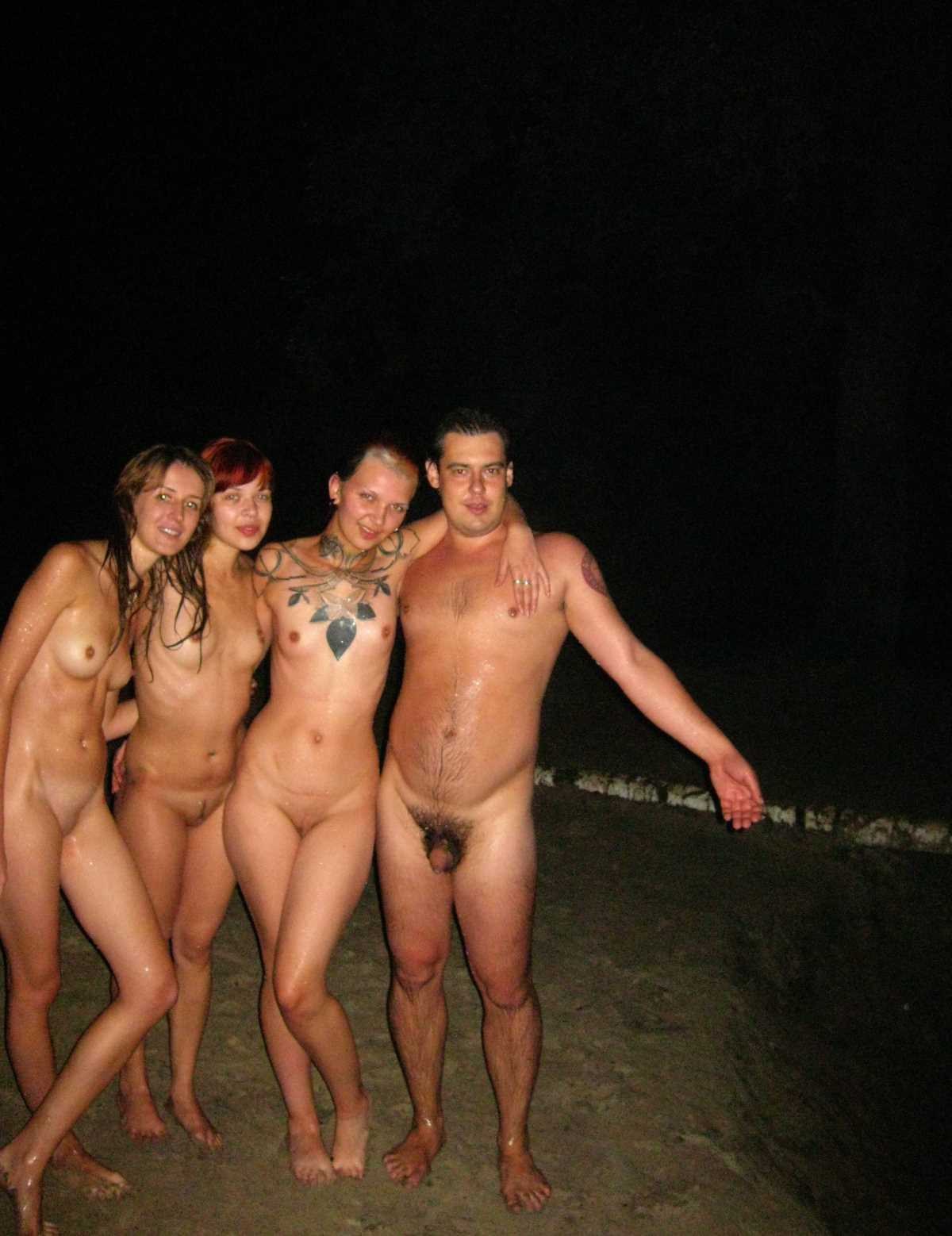 https://xphoto.name/uploads/posts/2021-12/1638421805_61-xphoto-name-p-real-nudist-college-porn-75.jpg