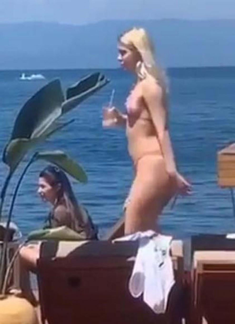 Club Tug. - Alecia Fox. - ALECIA FOX POV EXPERIENCE. - 2019