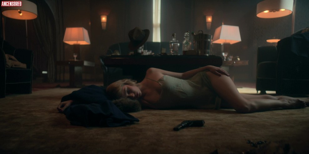 Anya Taylor Joy Split Breast