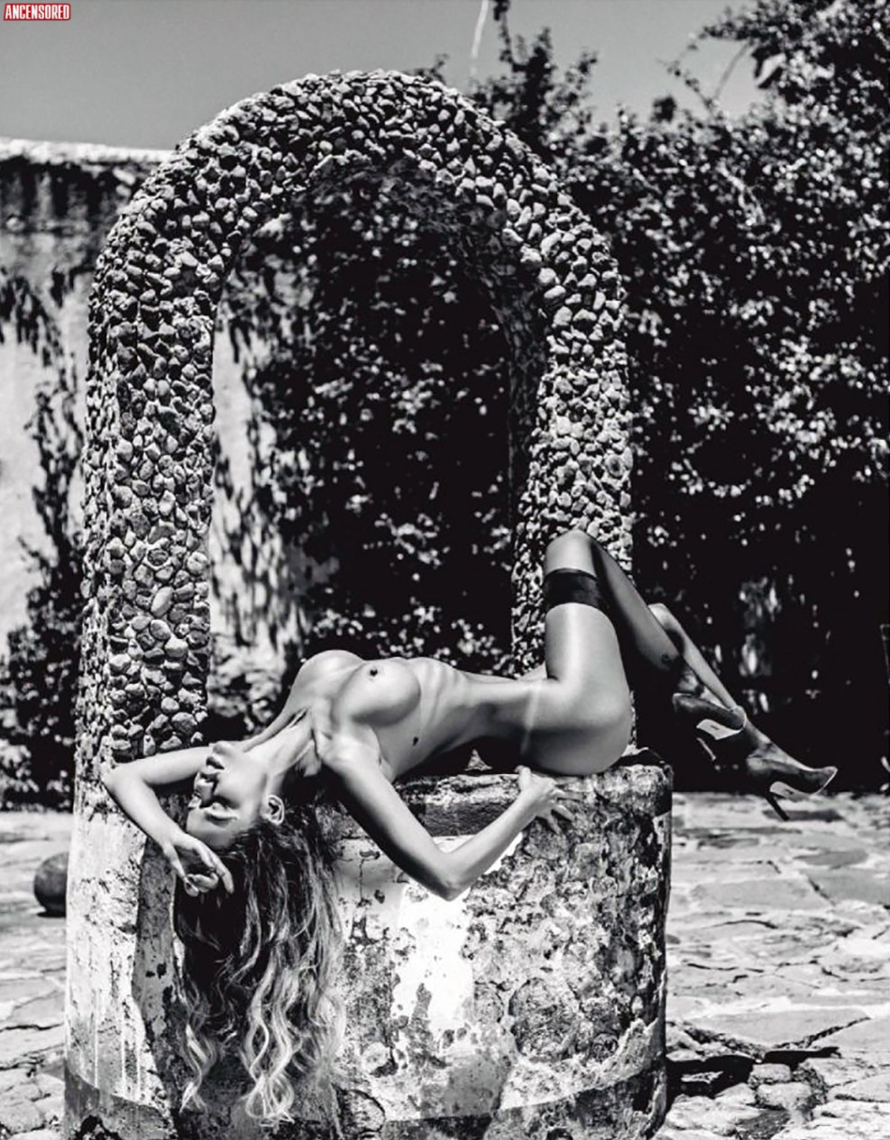 Maria Del Mar model naked