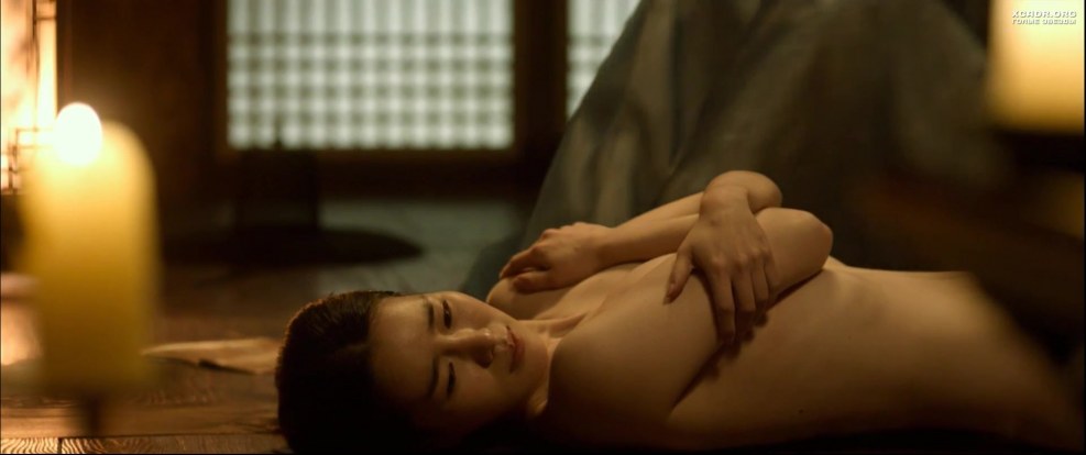 Kim with Yong actress tits