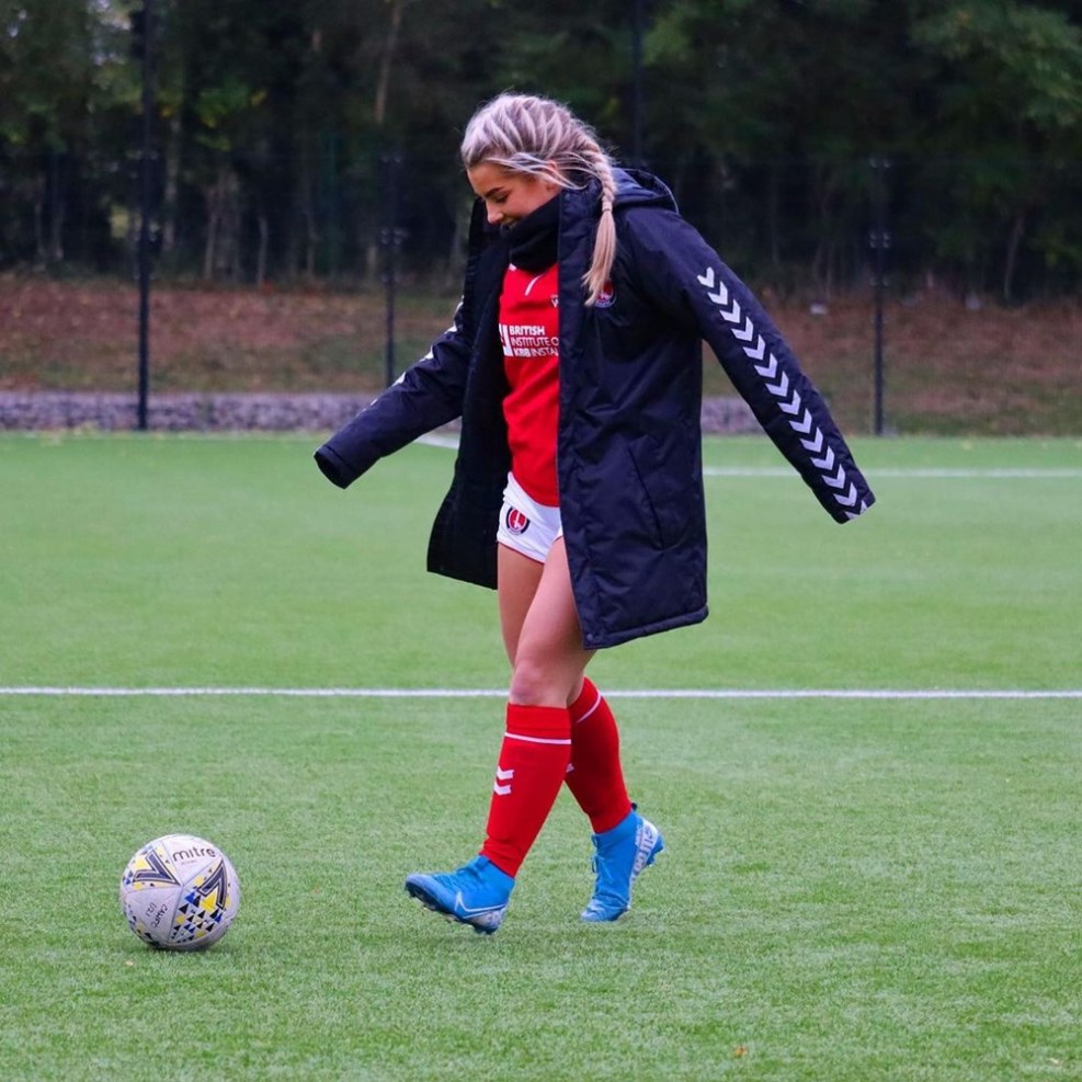 Madelin Wright Football player