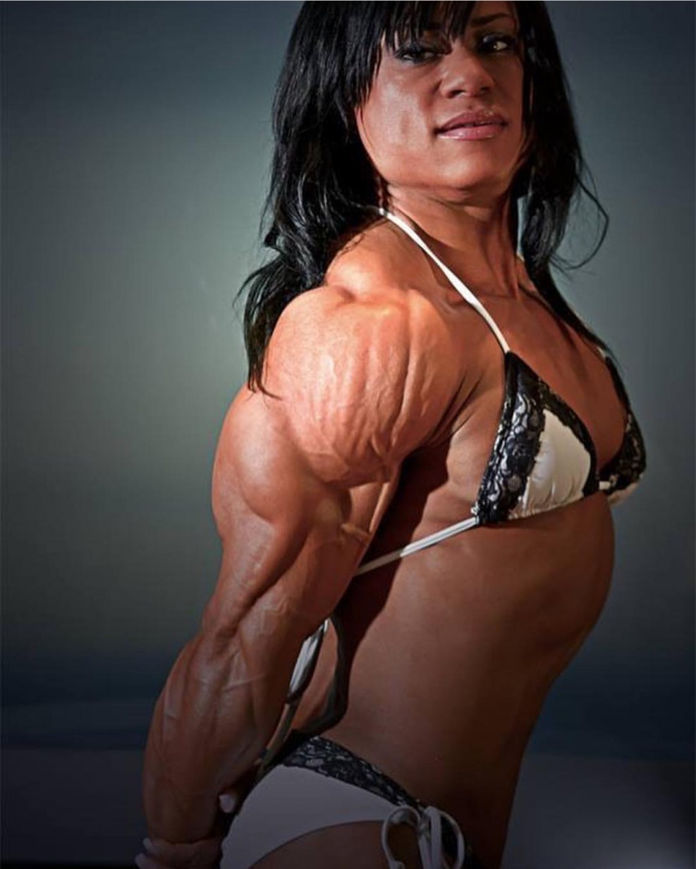 Women Dominate Men in Mass Muscle