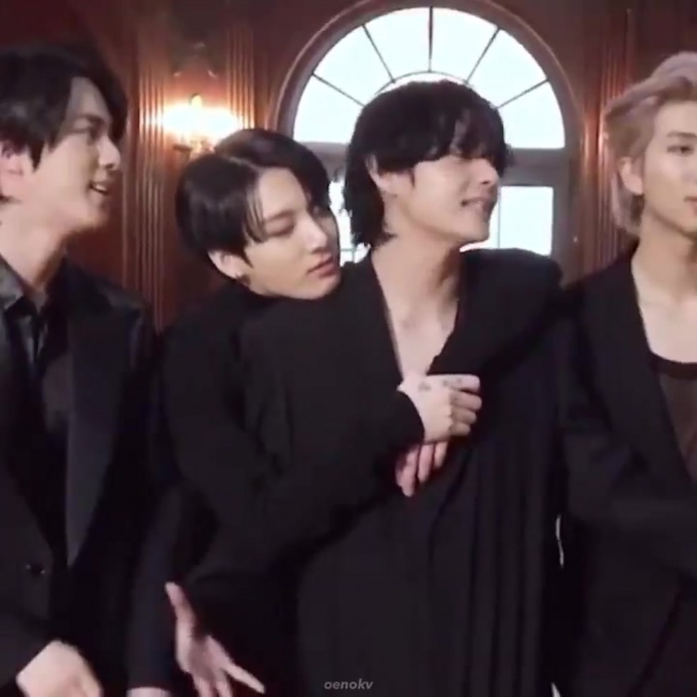 Chongguk and Tahen Black SWAN