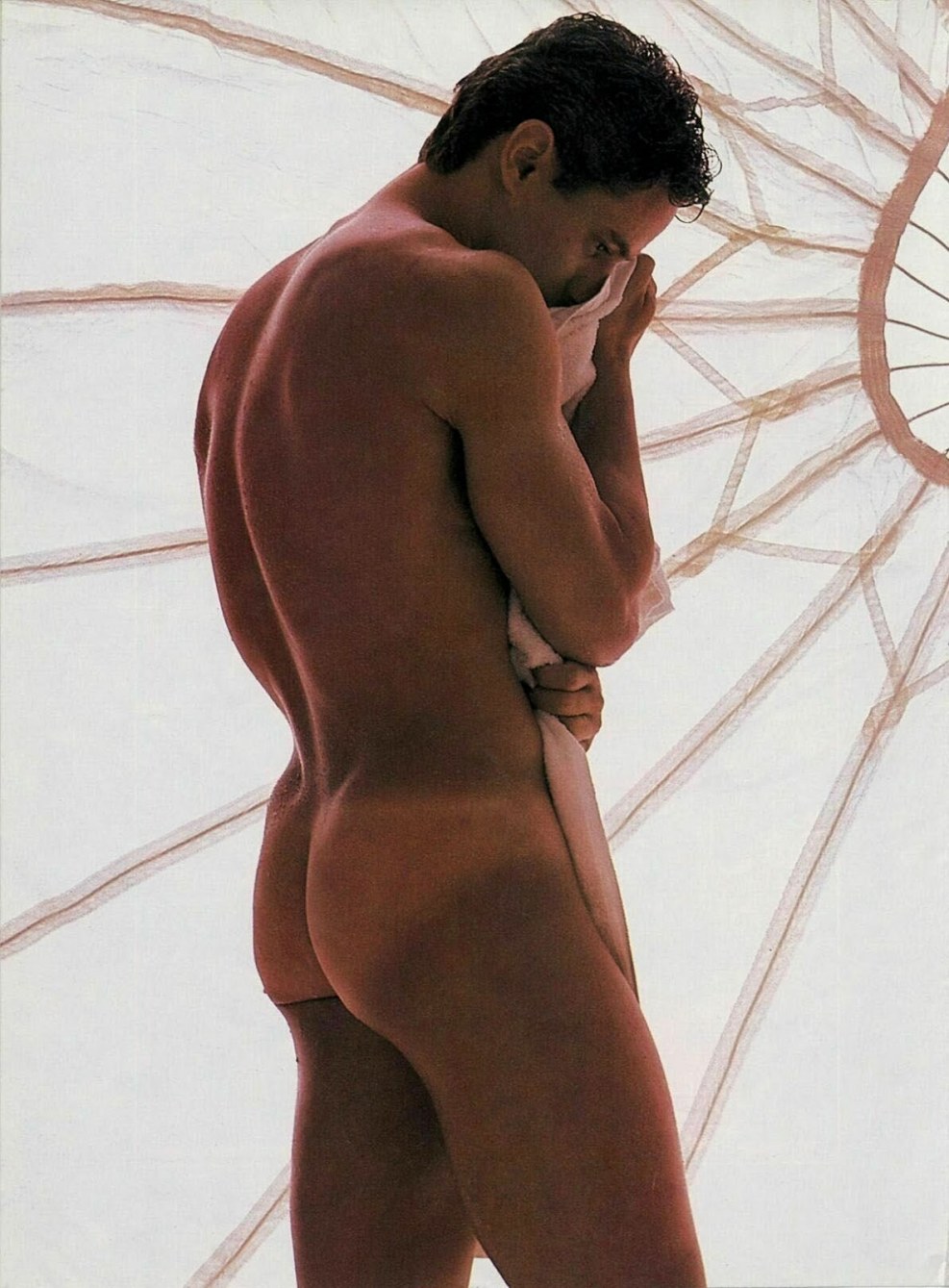 Tanya Roberts and Roger Moore in the movie Murder View