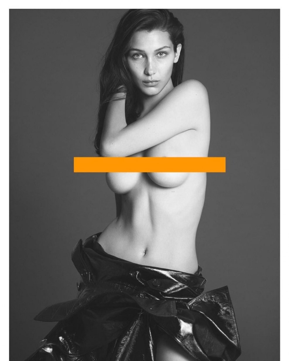 Bella Hadid photo topless