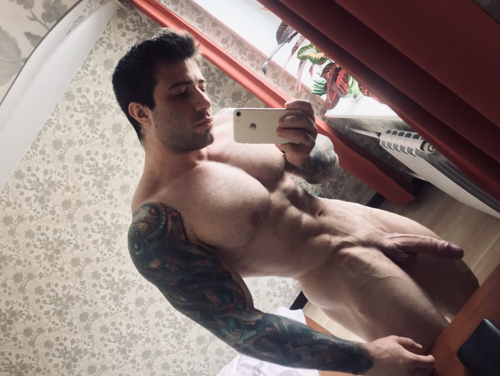 Maxim Barmin gay porn