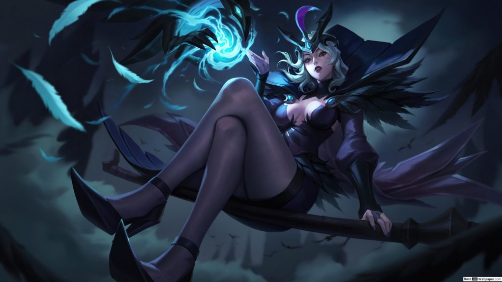 Mikomi Hokina Raven Cosplay