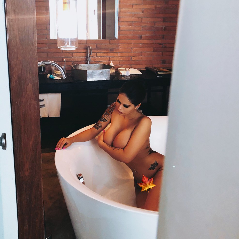 Margarita Kern House 2 Naked