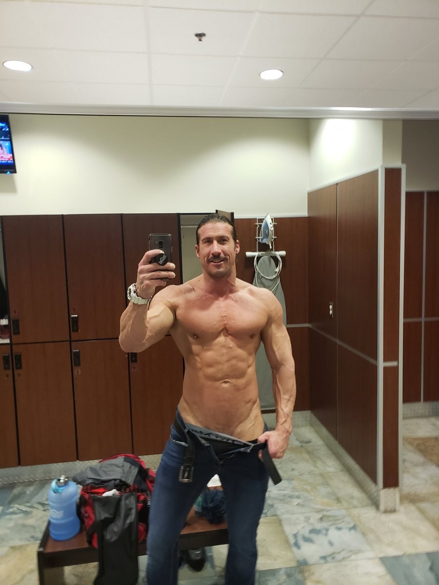 Matt aka @creamygoriLLA Height