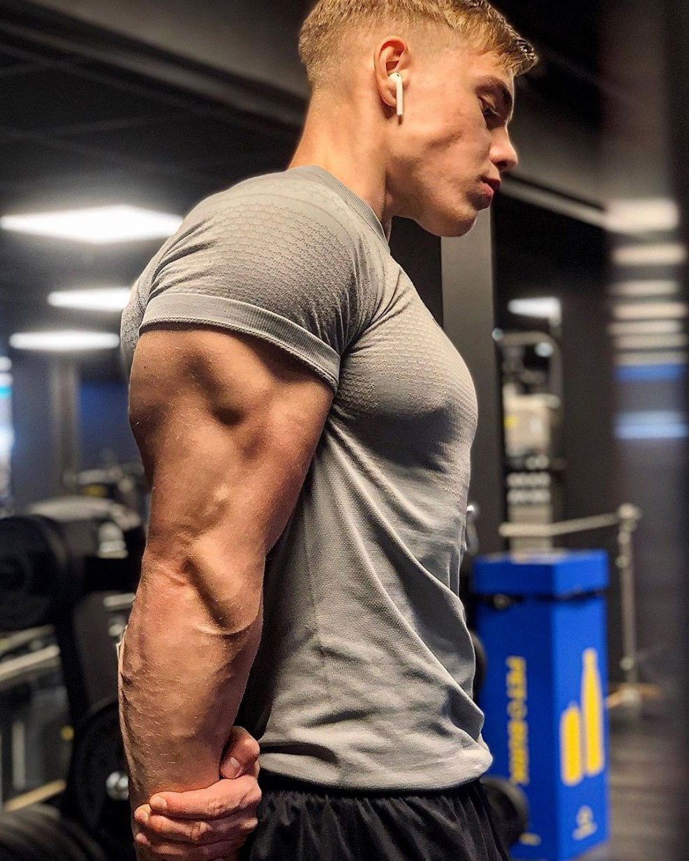 Oliver Forslin Torso