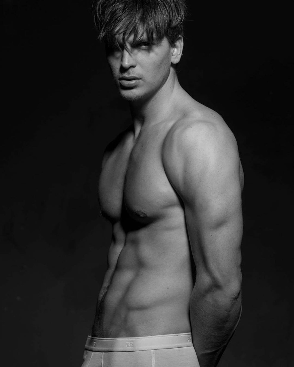 Enrique Vera Model BEL AMI