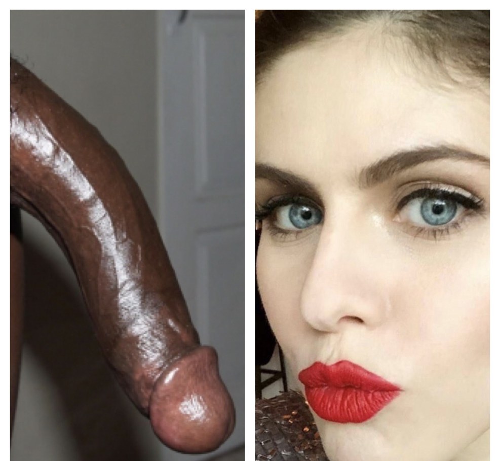 The crossdressman sucks against the negro