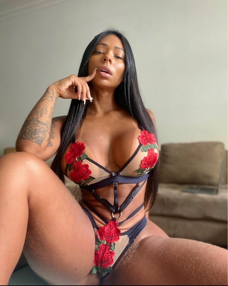 Valentine Ferraz Naked