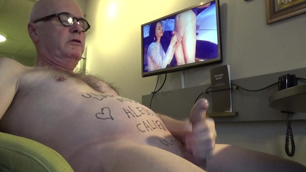 ULF LARSEN: Groupsex with Teen and Married Couple