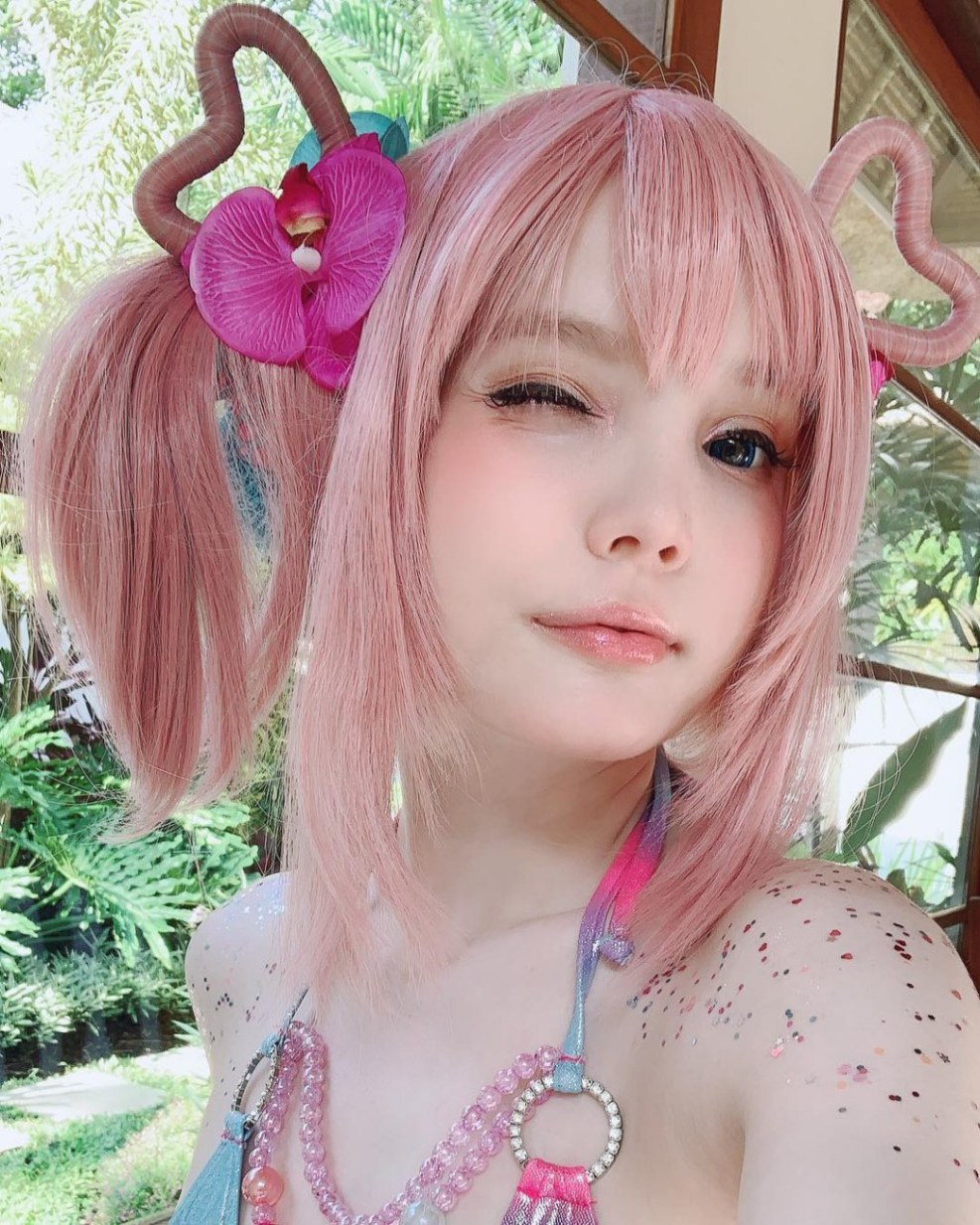 Rocksy Light without makeup