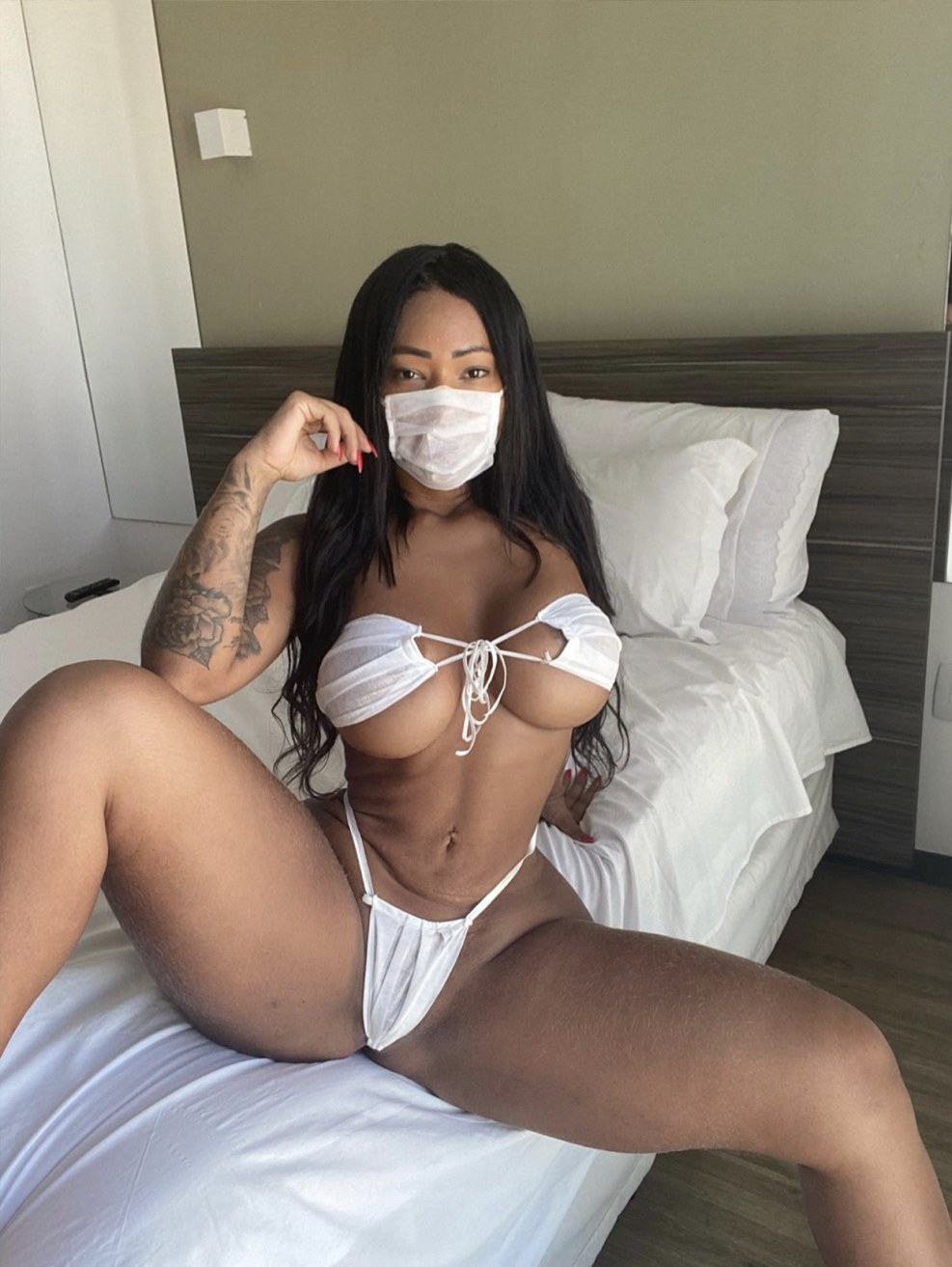 Valentine Ferraz Naked