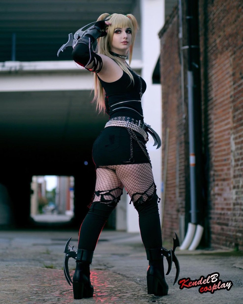 Cosplayer Enji Night Power Girl