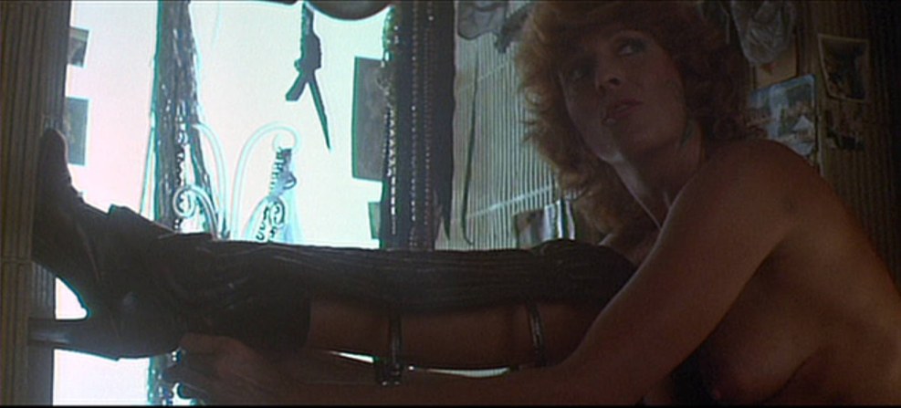 Naked in music clips