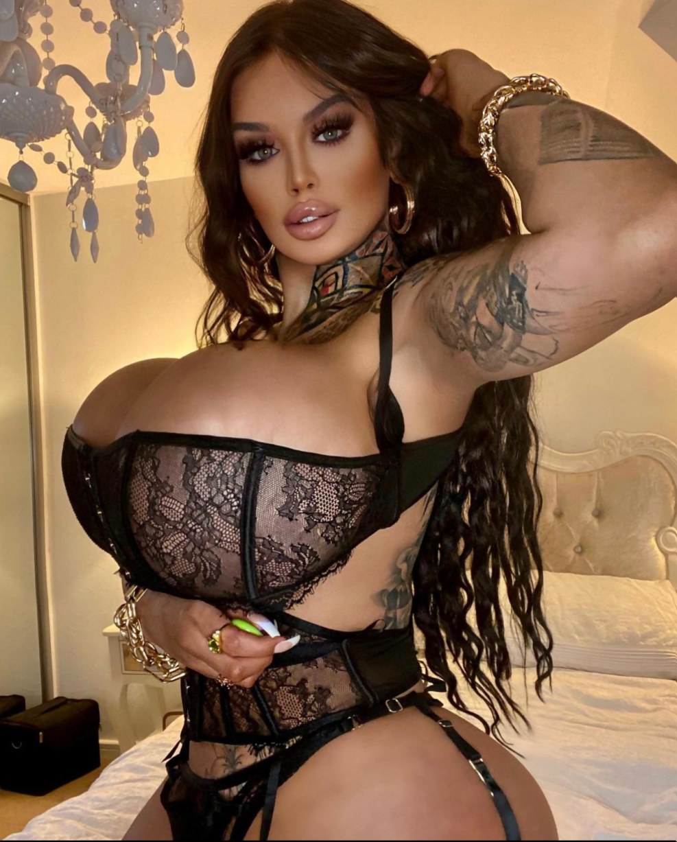 Pornstar Rose Valentina - Photo 2000x3000