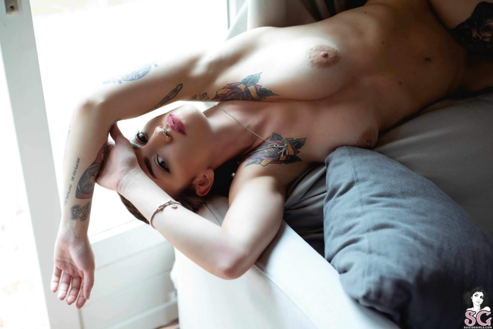 Elisarose Suicide Naked Ero Naked