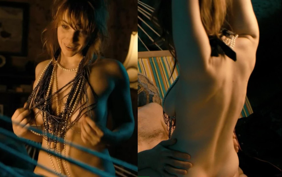 Redhead Eva Naked Vagina